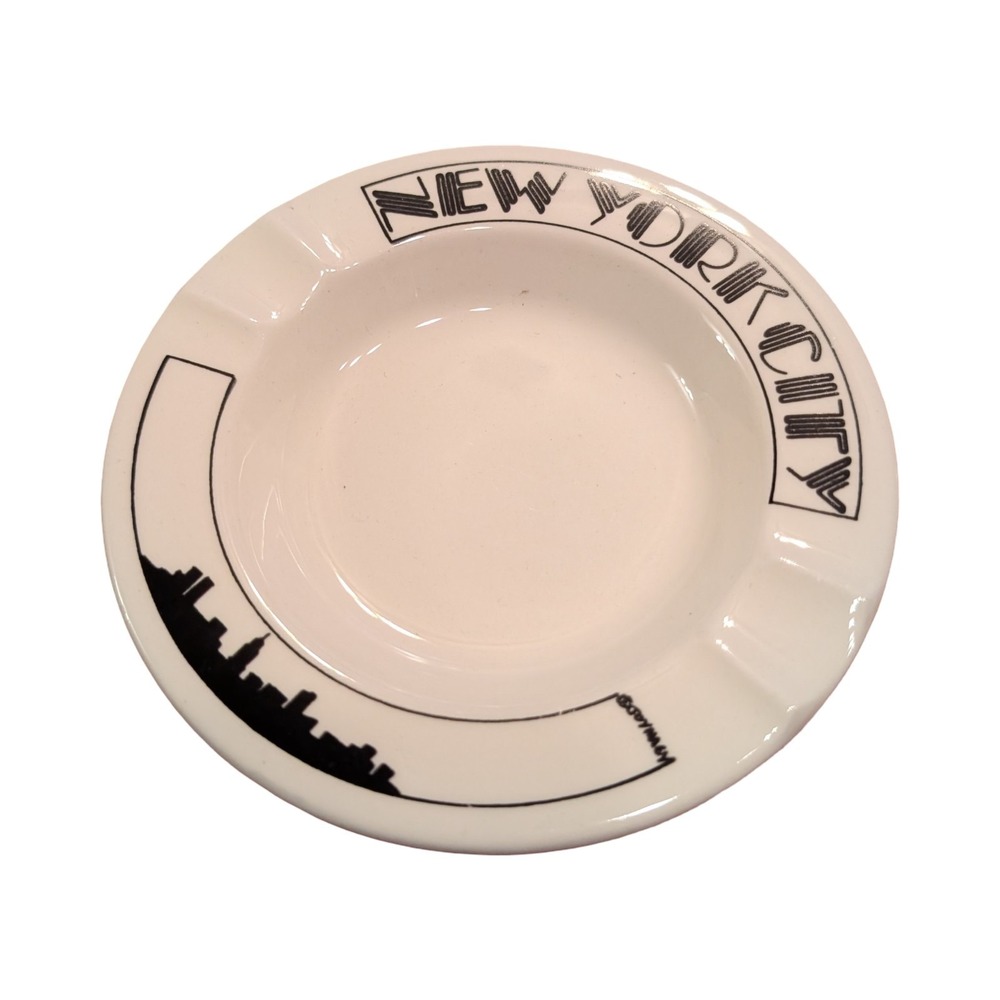Vintage New York City Ceramic Ashtray NYC Skyline Art Deco Souvenir 5.5"‎